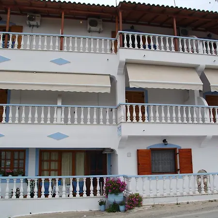 Myriam Studios Patitiri